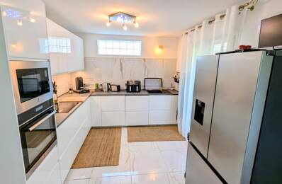 A Clichy-Sous-Bois (77500) Maison de 140 m²,  6 pièces  4 chambres  Terrain 400 m² — photo du bien