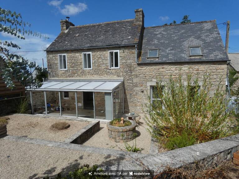 Charmante maison bretonne en pierre avec dépendances et vaste terrain — photo 1
