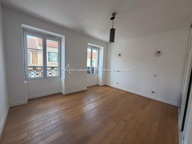 Triplex avec exterieur — photo du bien
