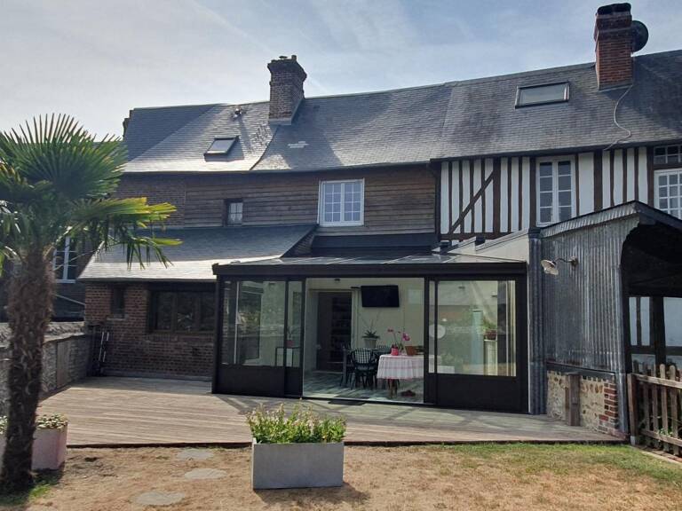 Maison de village 125m², 2/3 chambres, jardin et dépendance — photo 1