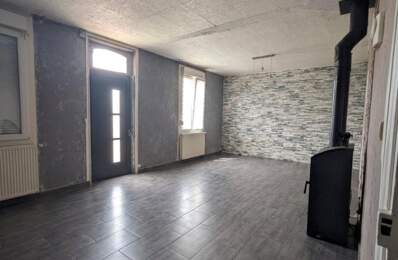 Maison de 106 m²  Terrain de 422 m²  Garage et dépendances — photo du bien