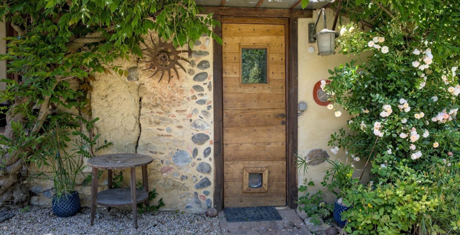 Une maison qui vous enveloppe dès les premiers pas — photo 1