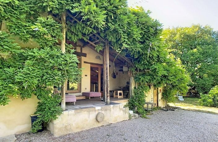 Une maison qui vous enveloppe dès les premiers pas — photo 3