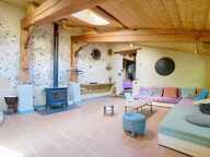 Une maison qui vous enveloppe dès les premiers pas — photo 4