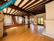 Maison en pierre, beaux volumes et fort potentiel ! — photo 4