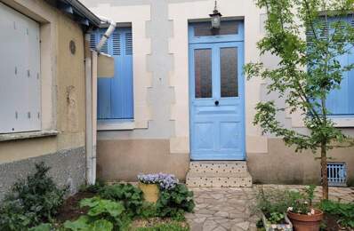 Maison de ville avec cour au cœur de Tours et potentiel intérieur ! — photo du bien