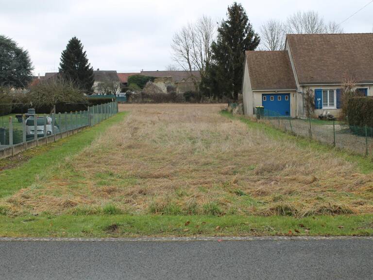 Parcelle de 820 m² - NOINTEL — photo 1