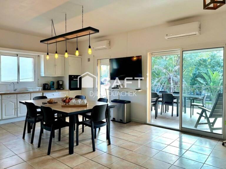 Immeuble de rapport 5 pièces de 260m² — photo 1