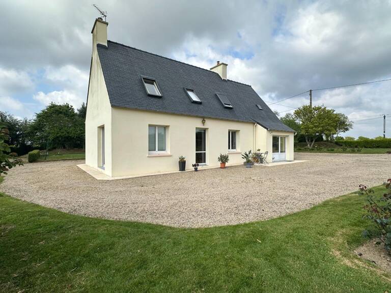 Maison en campagne avec 7900m² de terrain — photo 1
