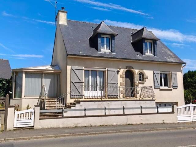 Maison située dans le centre de Saint-Domineuc — photo du bien