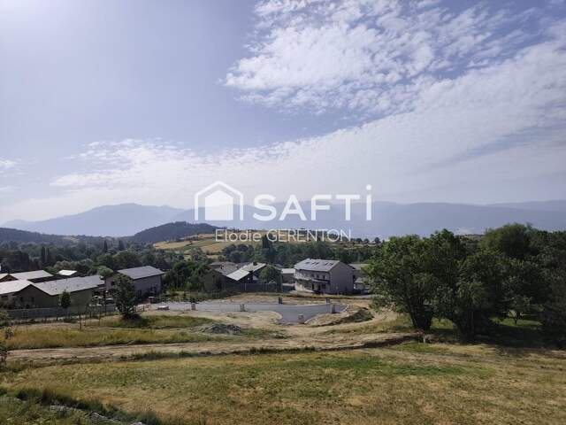 Terrain constructible 3 faces dans petit lotissement — photo du bien