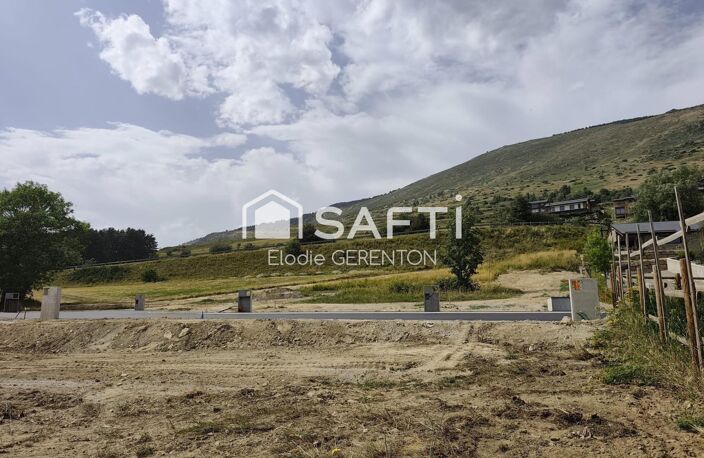 Terrain constructible 3 faces dans petit lotissement — photo 3