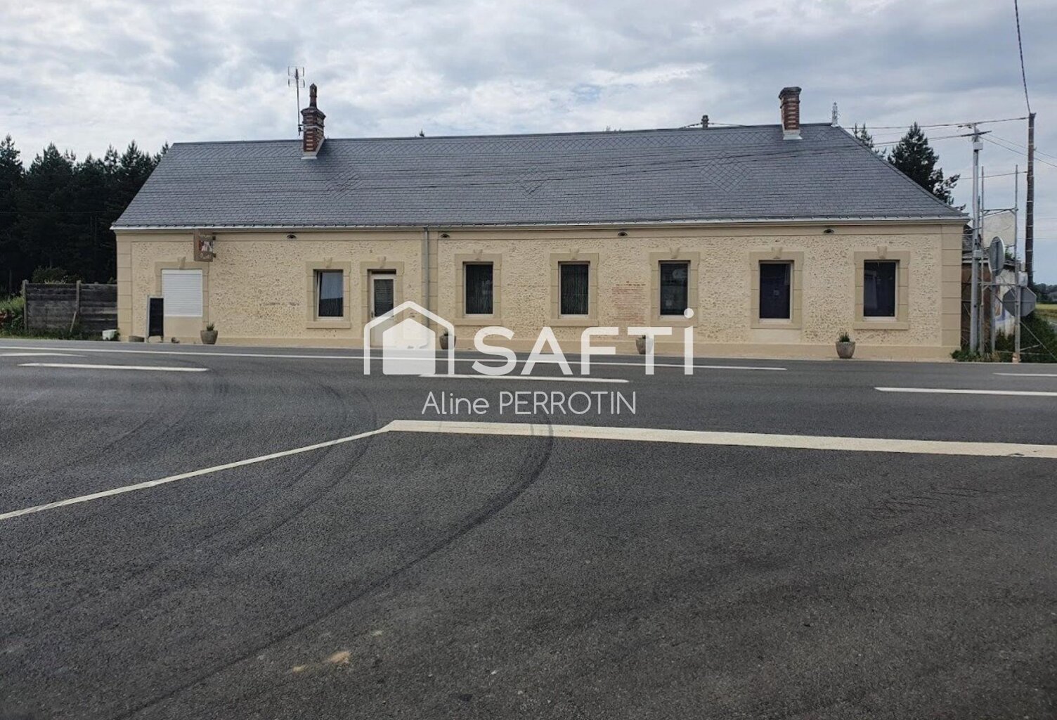Bar-restaurant routier avec parkings PL — photo 1
