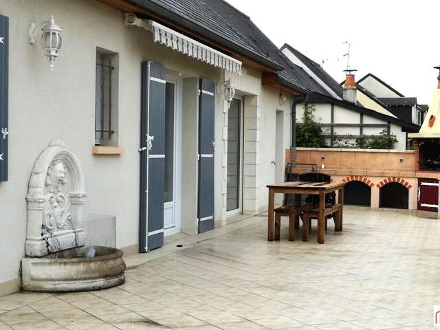 Maison familiale avec vue dégagée — photo du bien