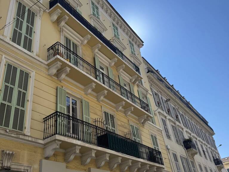NICE RUE FONCET - GRAND STUDIO MANSARDE — photo 1