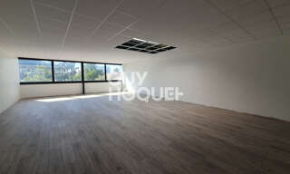 Commerce  100 m² à louer à Décines-Charpieu (69150)