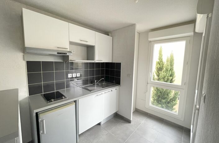 Location appartement 2 pièces 43 m² à Cugnaux (31270) — photo 2