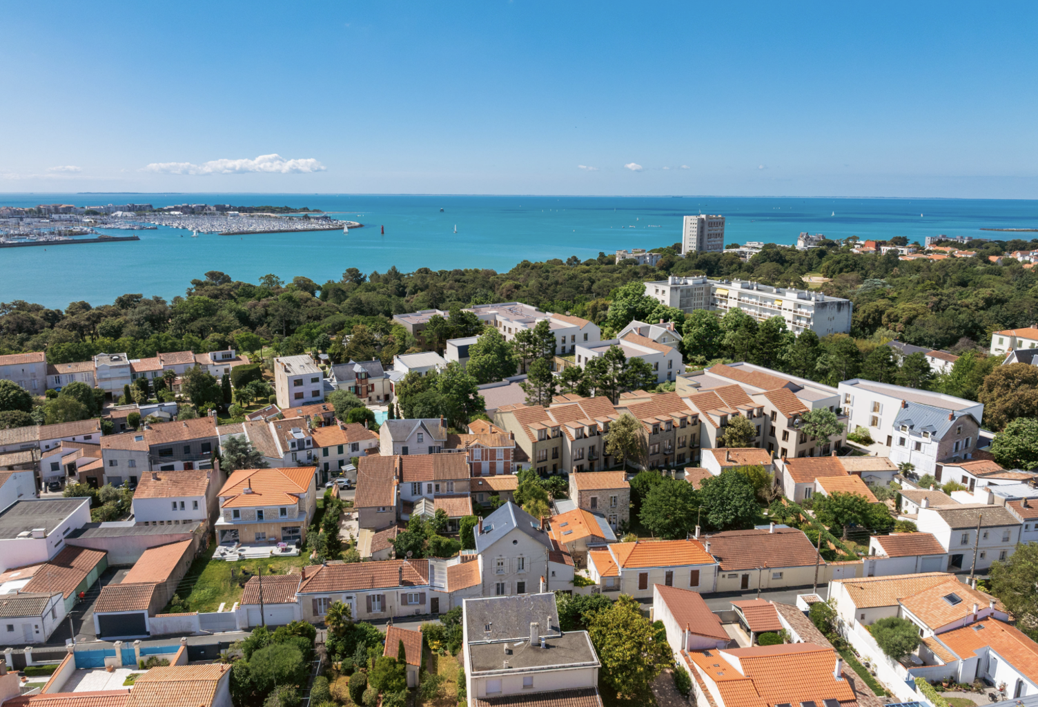 A VENDRE MAISON TYPE 6 - LA ROCHELLE QUARTIER DU MAIL - LA R — photo 1