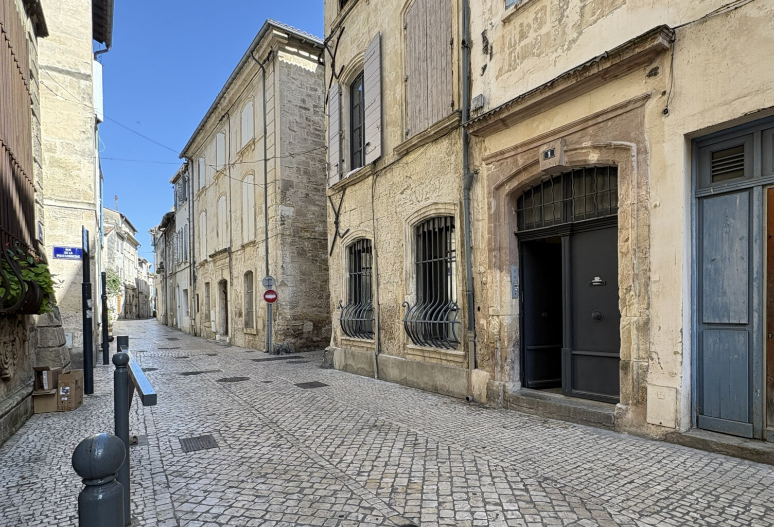 DEPT-13-A VENDRE TARASCON Immeuble de rapport de 5 lots — photo 1