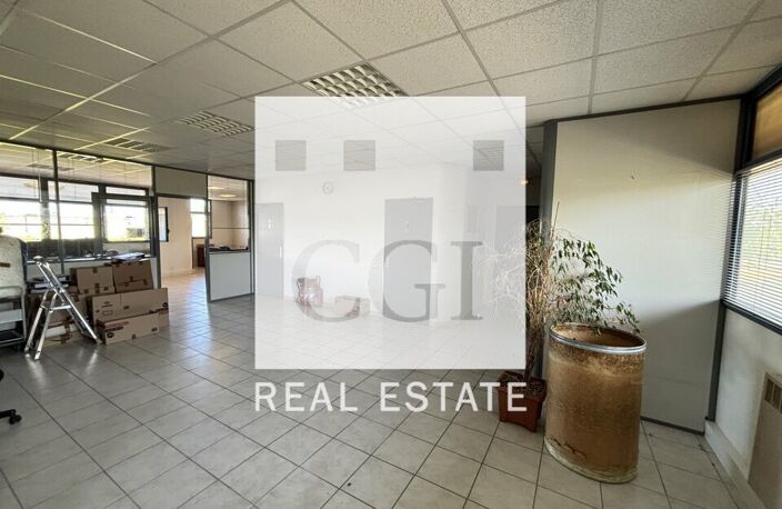 BUREAUX à LOUER — photo 3
