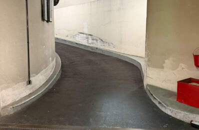 PARKING SOUS SOL — photo du bien