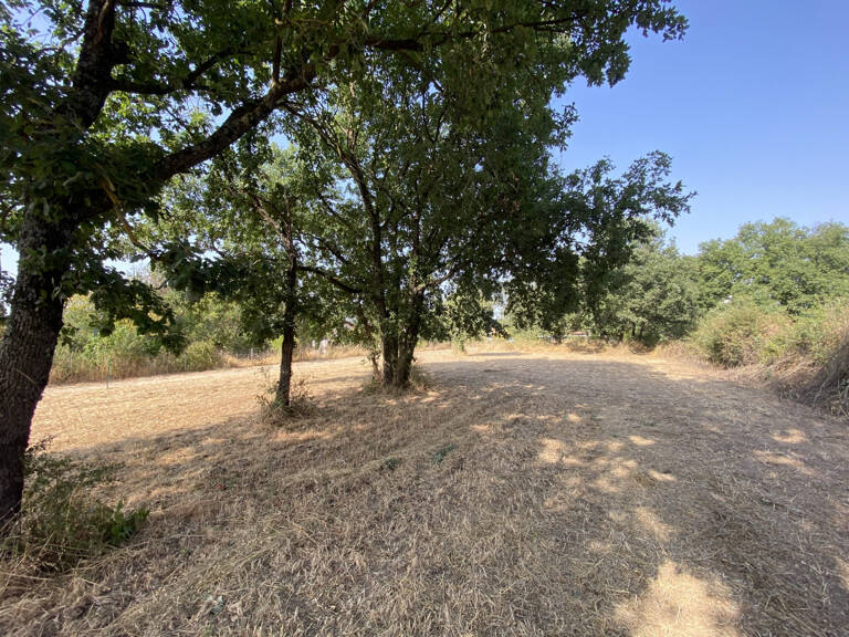 Terrain constructible à vendre   Larra (31)   1 066 m2 — photo 1