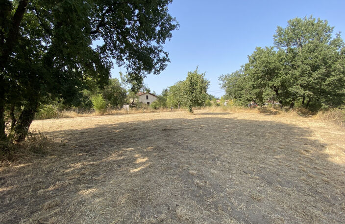 Terrain constructible à vendre   Larra (31)   1 066 m2 — photo 2