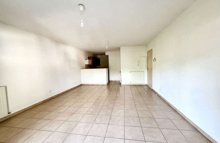 Appartement St GENIEZ d'OLT - Grand T2 de 52.65 m² avec une terrasse de 11 .70 m² — photo 3