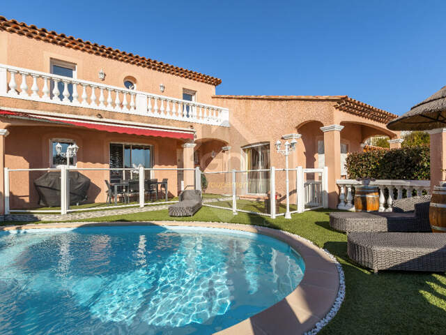 Maison à vendre 287m2 avec piscine à Carry Le Rouet — photo du bien