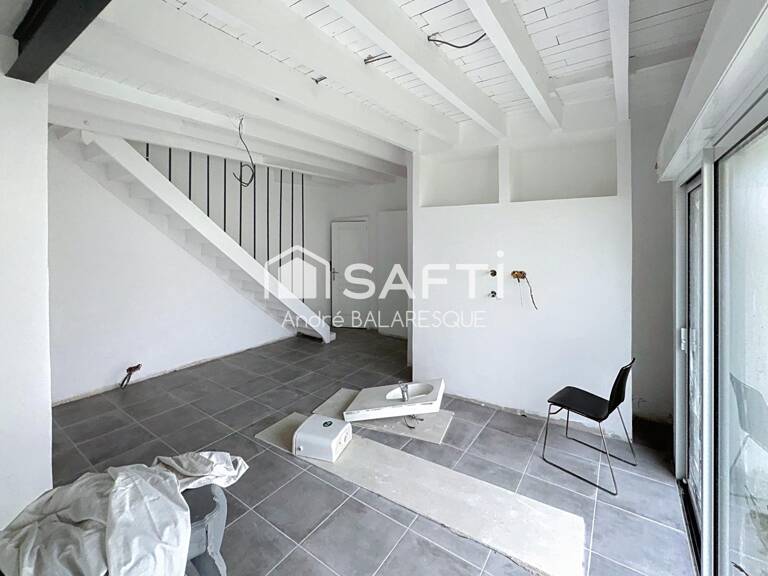 Maison + dépendance Prix ajustable selon travaux proche Nouettes — photo 1