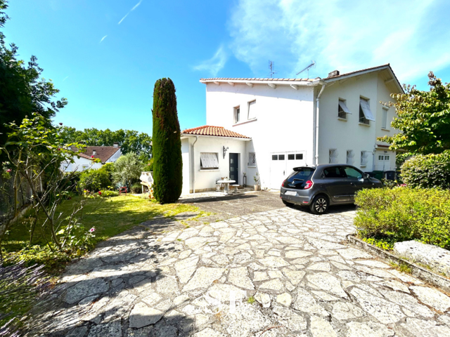 AGEN   Maison familiale 4 chambres avec jardin et garage — photo du bien