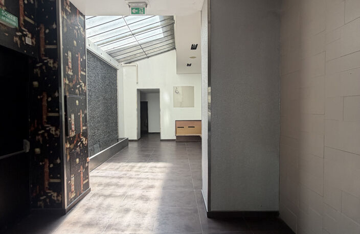 Local commercial 100.28 m2 — photo 4