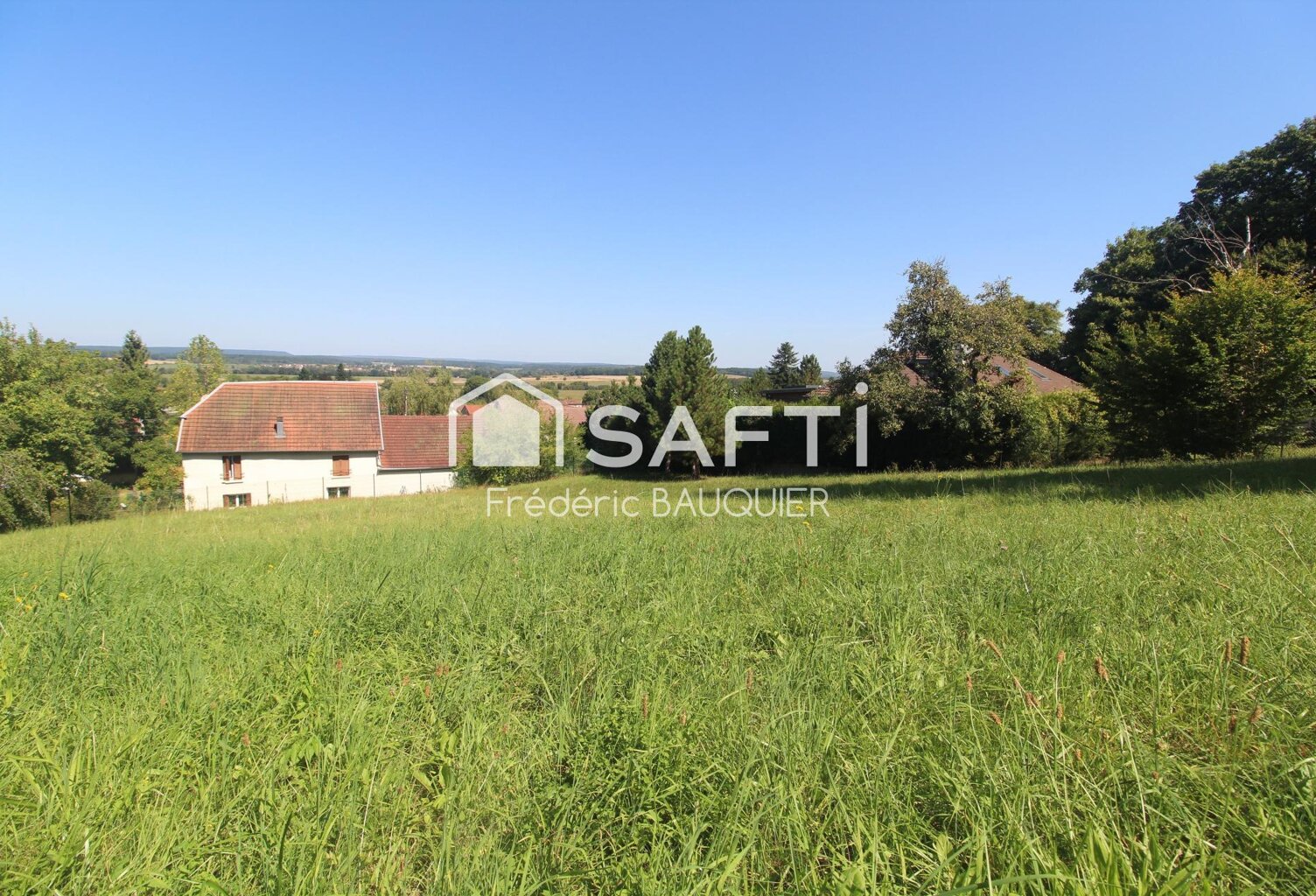 Terrain de 1784 M² libre constructeur hors lotissement — photo 1