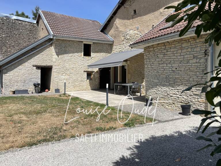 Une maison rare, qui allie charme, volumes et confort pour une vie de famille sereine. — photo 1