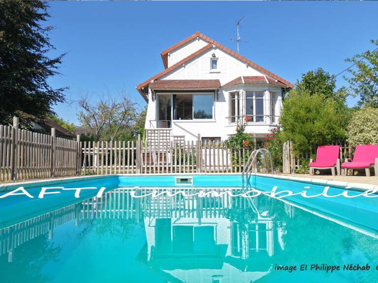Maison de charme de 140m2 sur 1600m2 de terrain arboré et paysagé / vue panoramique sur la vallée de la Seine / 4 chambres / piscine chauffée  / dépendance — photo 1