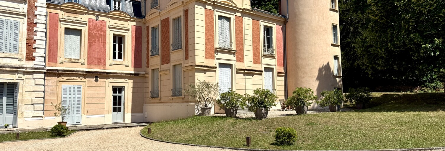 Appartement 5 Pièces 212 m² à vendre à Éveux (69210)