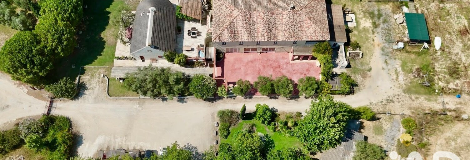 Maison 15 Pièces 722 m² à vendre à Saint-Laurent-d'Aigouze (30220)