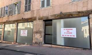 Commerce  184 m² à vendre à Mâcon (71000)