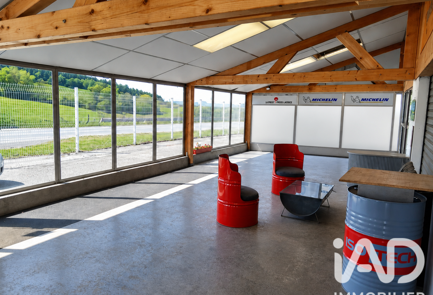 Vente Boutique/Local commercial 487 m&sup2; — photo 1