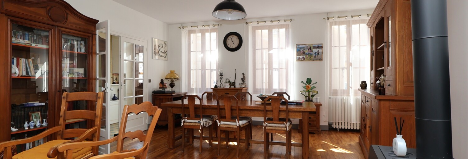 Maison 8 Pièces 195 m² à vendre à Lurcy-Lévis (03320)