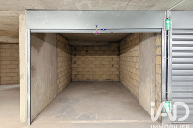 Garage  18700 €