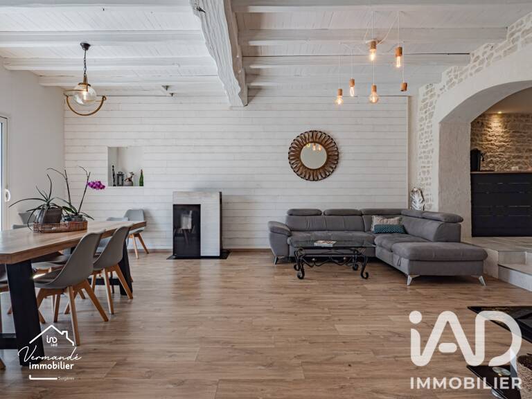 Vente Maison/villa 9 pièces — photo 1