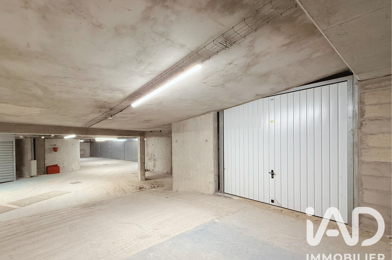 Garage  94000 €