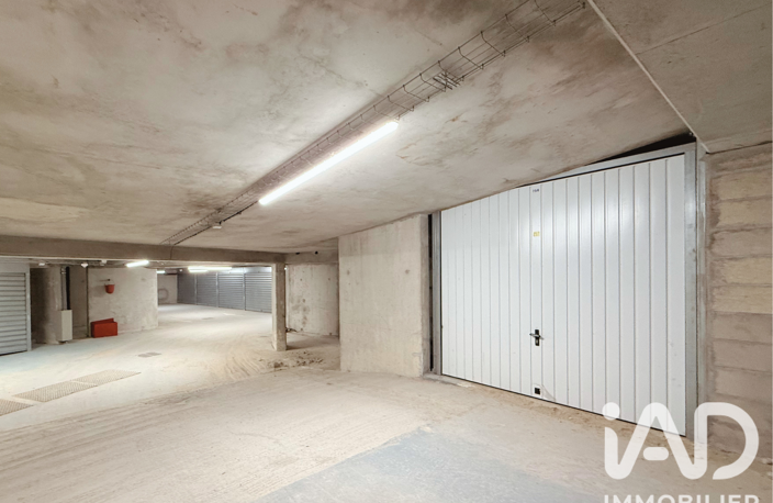 Vente Garage 200 m&sup2; — photo 2