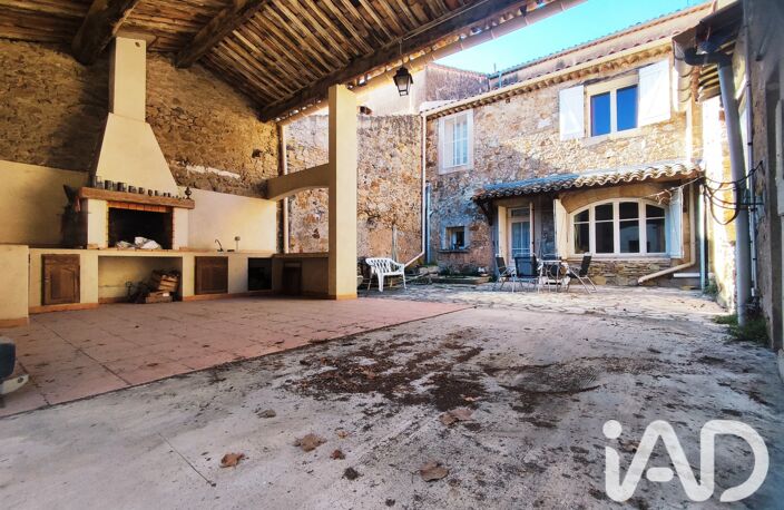 Vente Maison/villa 9 pièces — photo 2