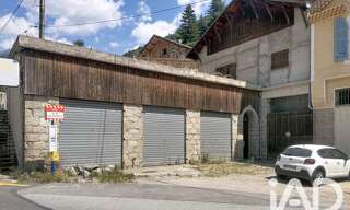 Immeuble  172 m² à vendre à Saint-Martin-Vésubie (06450)