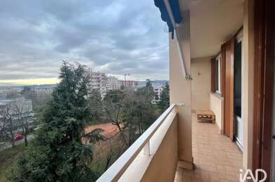 Appartement 3 pièces 1061 €