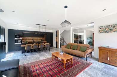 Maison 6 pièces 638670 €