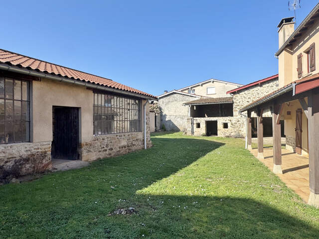 Maison T5 + annexes au calme — photo du bien