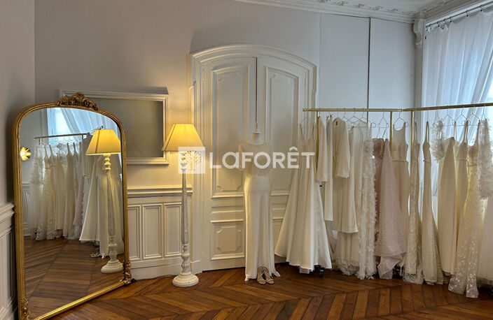 LOCAL PROFESSIONNEL PLACE DES CELESTINS 53,15 m² — photo 3